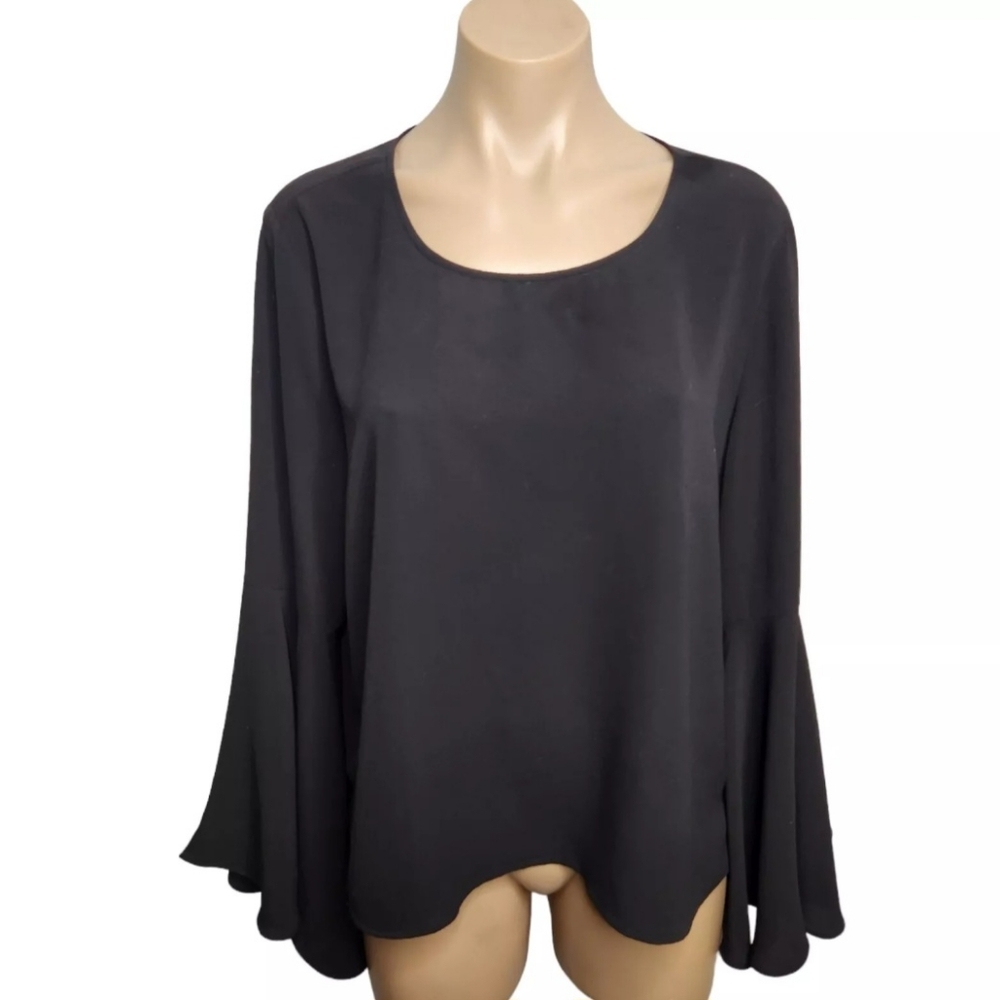Vince Camuto Women’s Black Bell Sleeve Size Large 